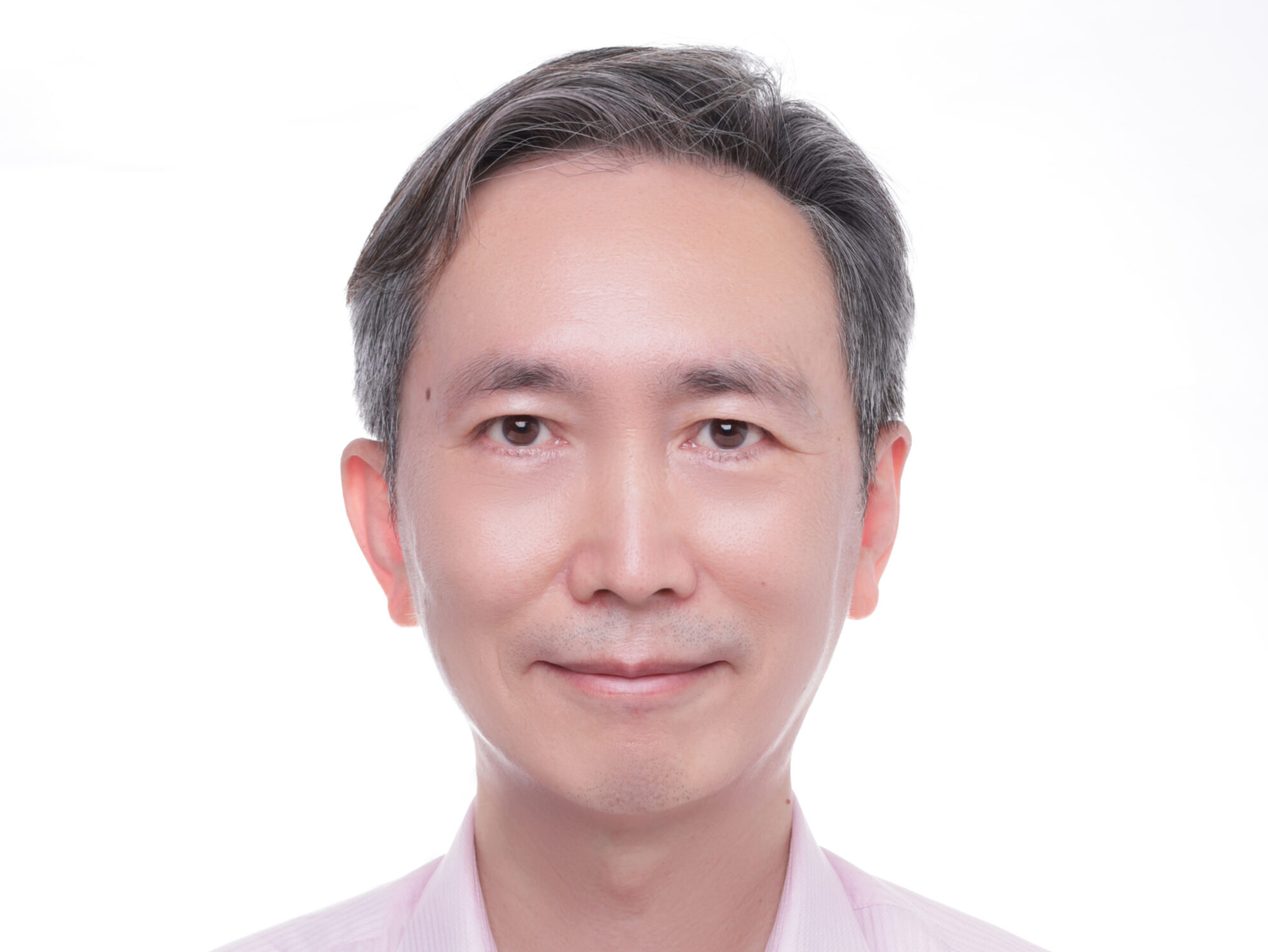 梁亦鴻 博士